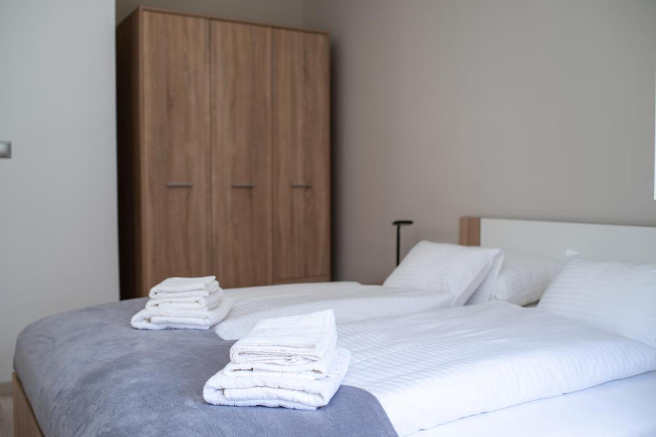 Twins Apartman Хевиз Экстерьер фото
